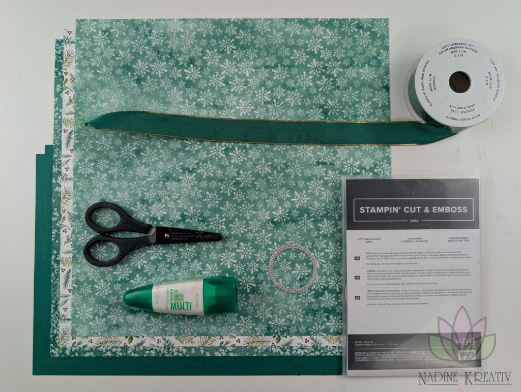 adventskranz elegante tannen und flocken 02